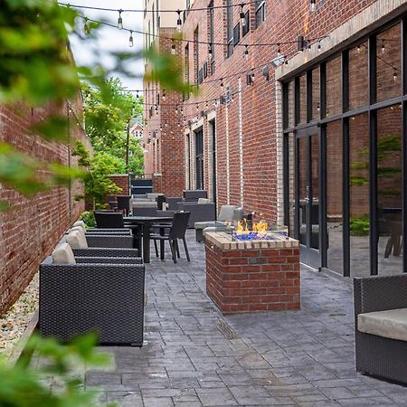 Courtyard Winston-Salem Downtown Exterior foto